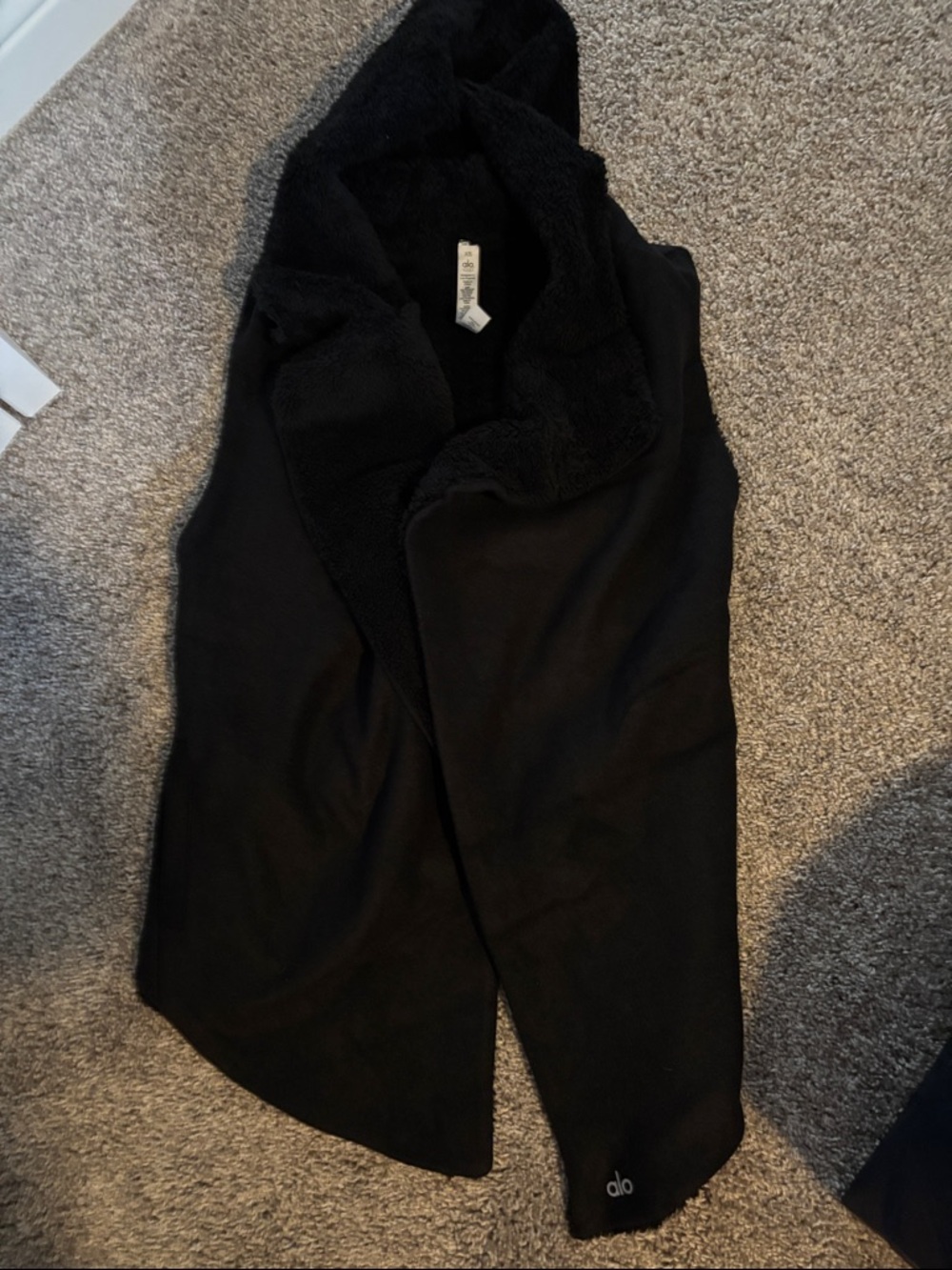 ALO Yoga Black Logo Fleece & Sherpa Panel